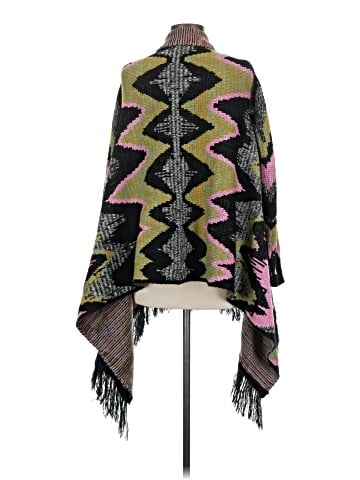 Meghan Los Angeles Poncho (view 2)