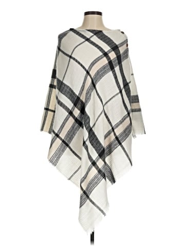 Coco + Carmen Poncho (view 1)