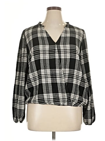 Eyeshadow 3/4 Sleeve Blouse (view 1)