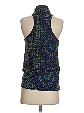 Analili Sleeveless Blouse (view 2)