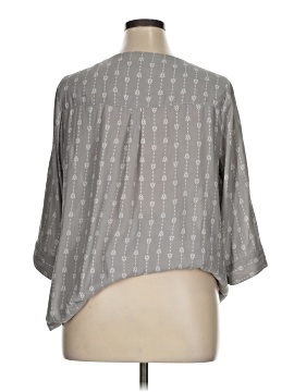Torrid 3/4 Sleeve Blouse (view 2)