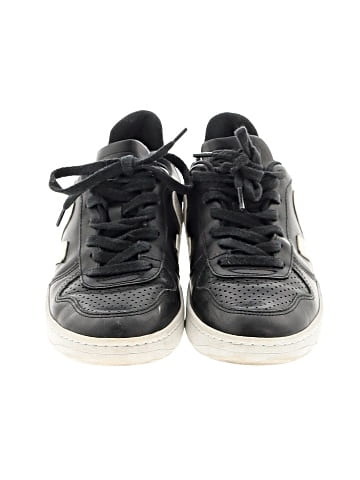 VEJA Sneakers (view 2)