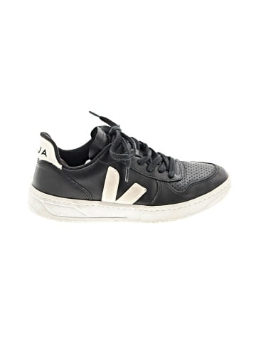 VEJA Sneakers (view 1)