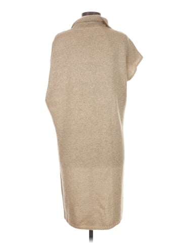 One A Poncho (view 2)