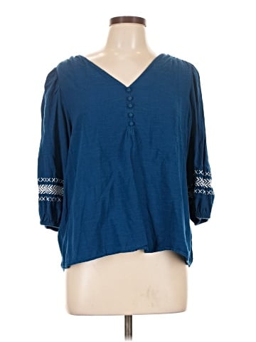Elizabeth and James 3/4 Sleeve Blouse (view 1)