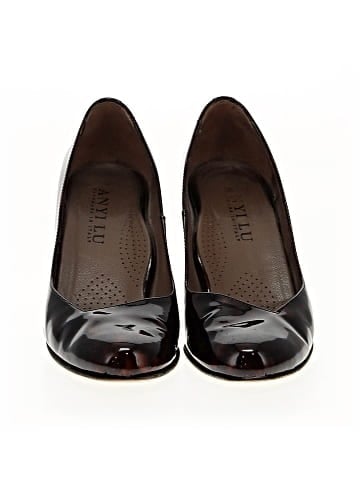 Anyi Lu Heels (view 2)