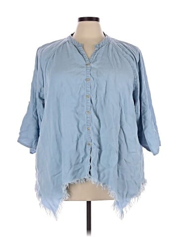 Holding Horses 3/4 Sleeve Button-Down Shirt (view 1)