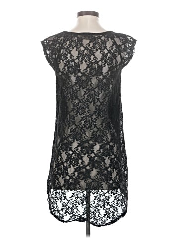 Make + Model Short Sleeve Top (view 2)