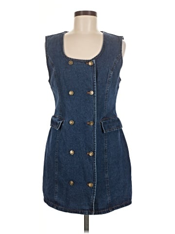 Lioness Casual Dress (view 1)