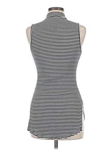 See and Be Seen Sleeveless Turtleneck (view 2)