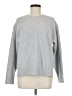 Uniqlo Solid Gray Pullover Sweater Size M - photo 1