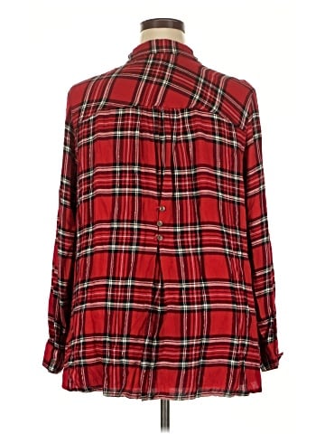 Maurices Long Sleeve Button-Down Shirt (view 2)