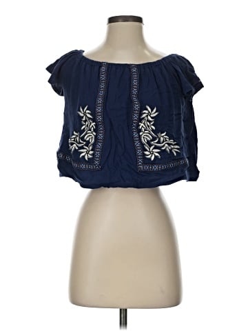 Romeo & Juliet Couture Short Sleeve Blouse (view 1)