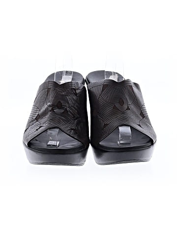 Munro American Sandals (view 2)