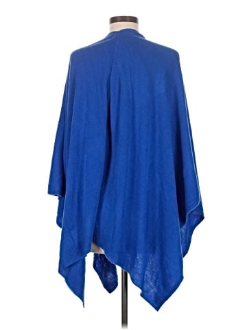 Coco + Carmen Poncho (view 2)