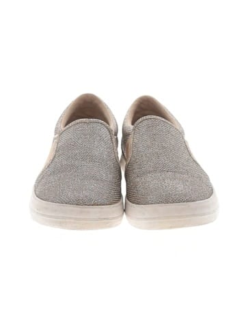 Guess Flats (view 2)
