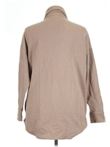 Hollister Long Sleeve Button-Down Shirt (view 2)