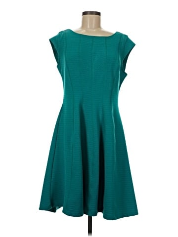 Signature by Robbie Bee Casual Dress (view 1)