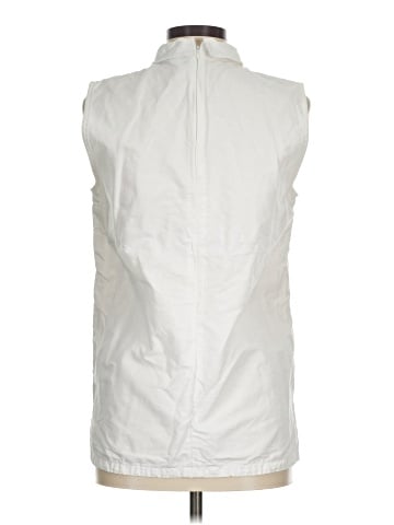 Gap Sleeveless Button-Down Shirt (view 2)