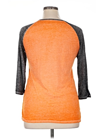 Zoe+Liv 3/4 Sleeve Top (view 2)