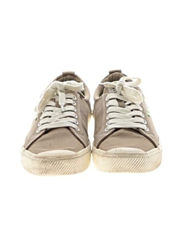 Cariuma Sneakers (view 2)