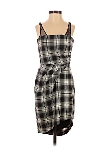 Alice + Olivia Casual Dress (view 1)