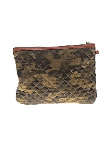 Joan & David Clutch (view 2)