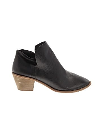 Universal Thread Ankle Boots (view 1)
