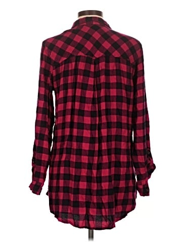 Maurices Long Sleeve Button-Down Shirt (view 2)