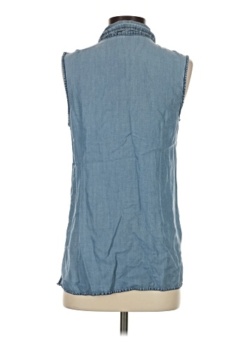 Forever 21 Sleeveless Button-Down Shirt (view 2)