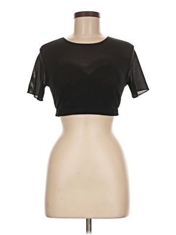 Yitty Short Sleeve T-Shirt (view 1)