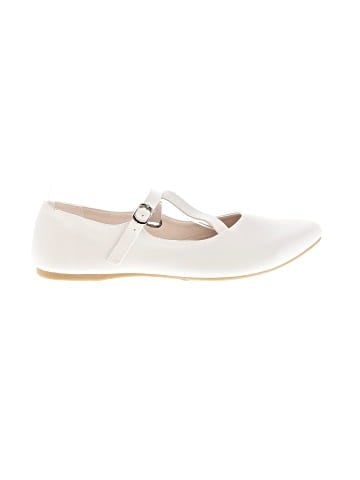 Unbranded Flats (view 1)