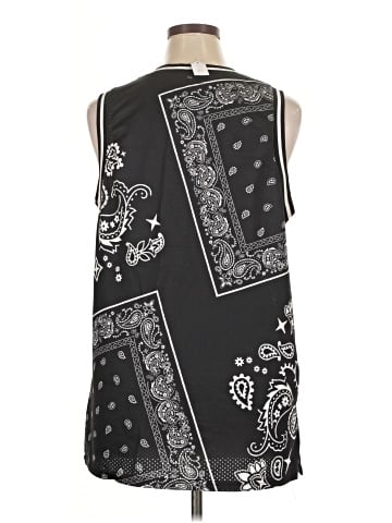 rue21 Sleeveless T-Shirt (view 2)
