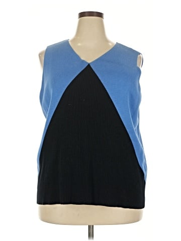 August Max Woman Sweater Vest (view 1)
