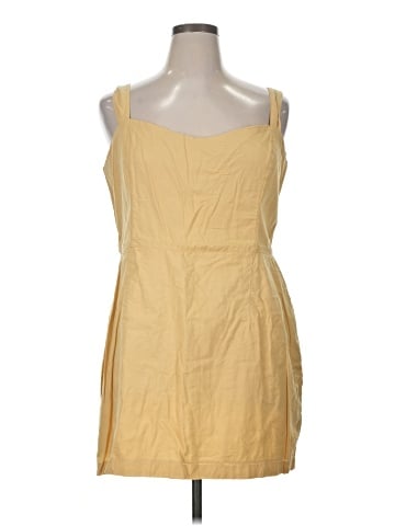 Abercrombie & Fitch Casual Dress (view 1)