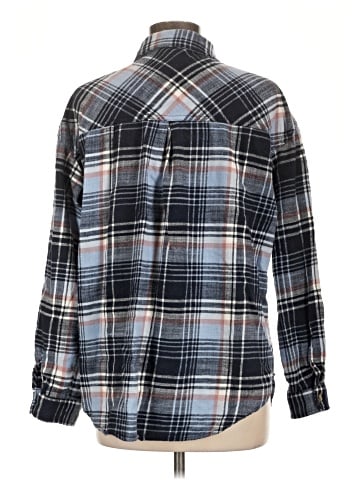 Maurices Long Sleeve Button-Down Shirt (view 2)