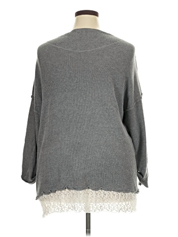 Olivia Sky 3/4 Sleeve Top (view 2)