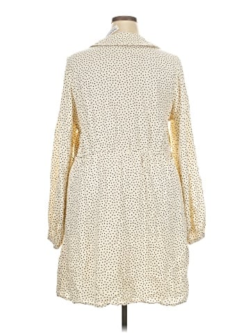 Old Navy Casual Dress (view 2)