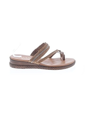 Mariella Wedges (view 1)