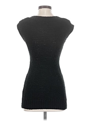 Twenty One Sleeveless Top (view 2)