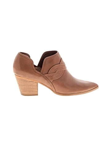 Lien.Do Ankle Boots (view 1)