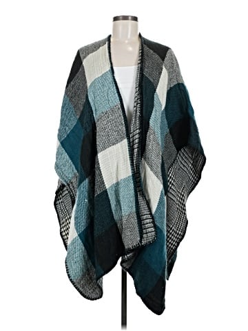 Woolrich Poncho (view 1)