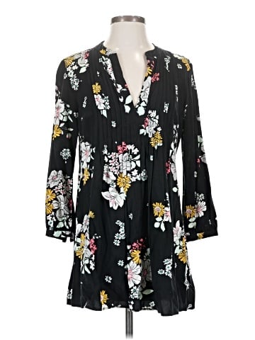 Old Navy Casual Dress (view 1)