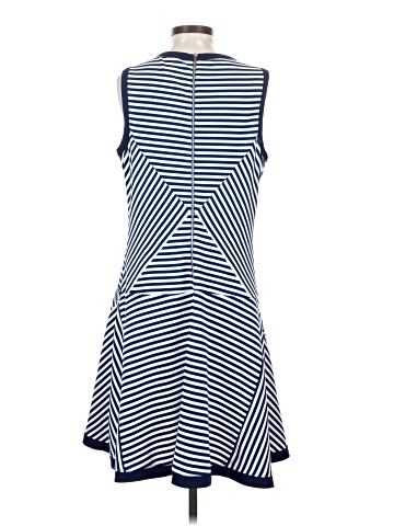 Julia Jordan Casual Dress (view 2)