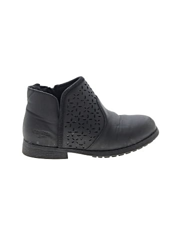 OshKosh B'gosh Ankle Boots (view 1)