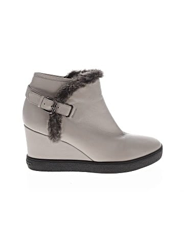 AQUATALIA Ankle Boots (view 1)