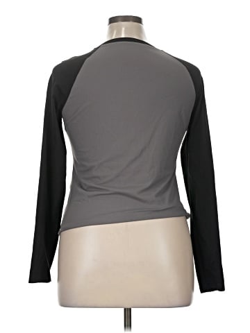 Trendy Queen Long Sleeve T-Shirt (view 2)