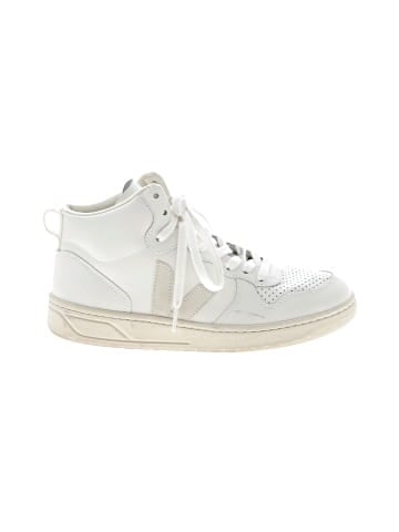 VEJA Sneakers (view 1)