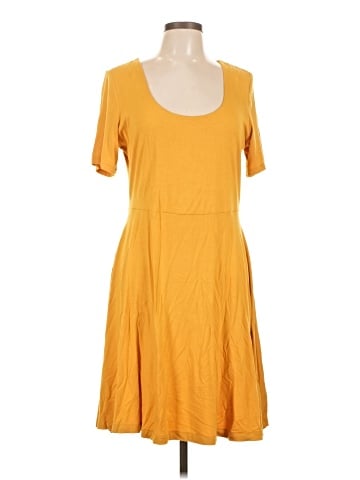 Old Navy Casual Dress (view 1)