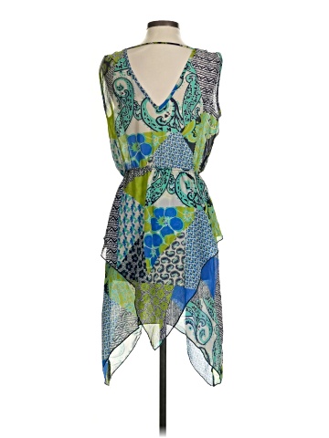 Romeo & Juliet Couture Sleeveless Top (view 2)